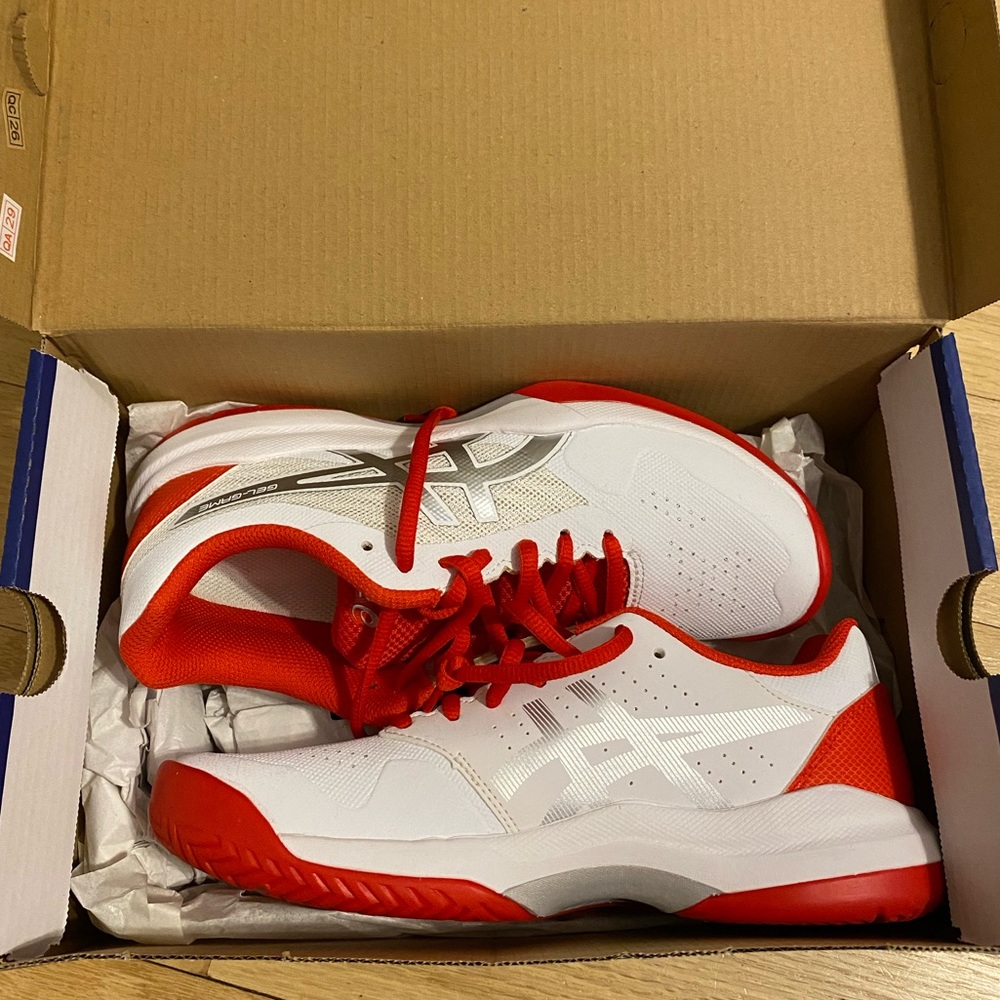 NWT ASICS Sneakers 6.5
